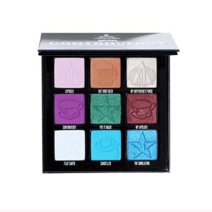 Jeffree Star Mini Controversy Pallette with the Green Emerald shade